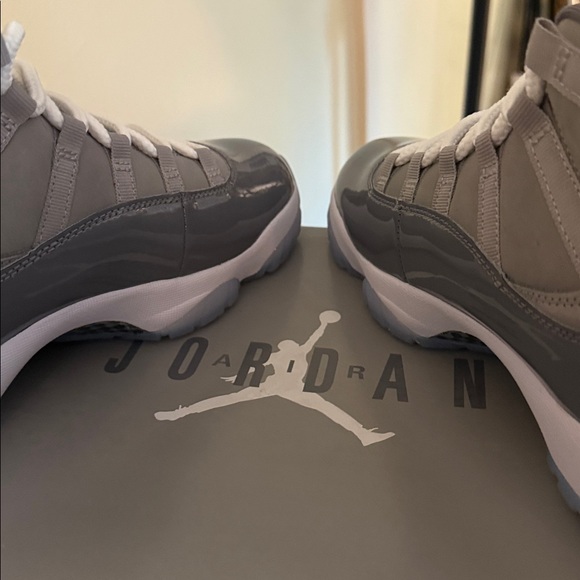 Jordan 11 Retro Grey - Picture 15 of 15